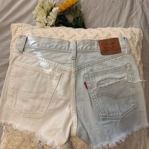 Levi’s Denim Shorts 25W Distressed